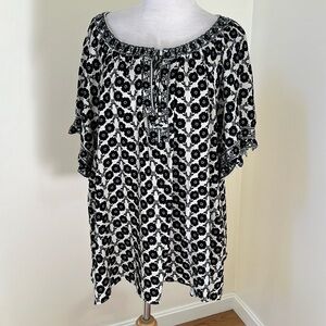 New! Max Studio 3X black/ecru floral front tie blouse.